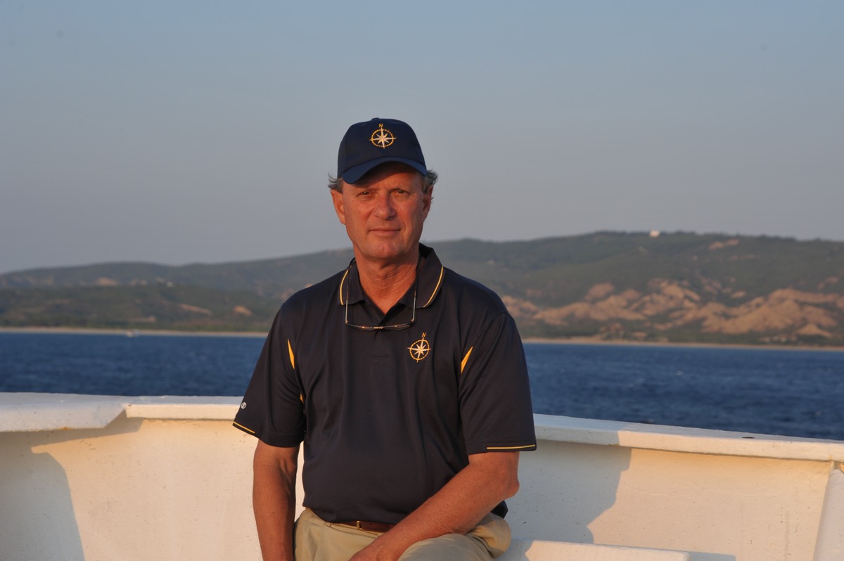 Dr. Robert Ballard | Keynote Speaker Fees & Bio | GDA Speakers